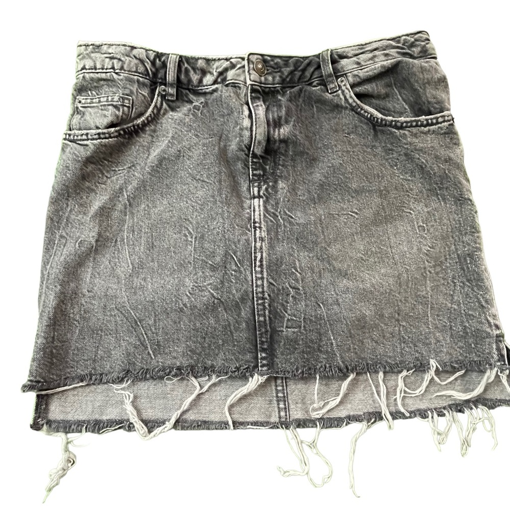 Divided denim mini skirt size 10 US/ EU 40